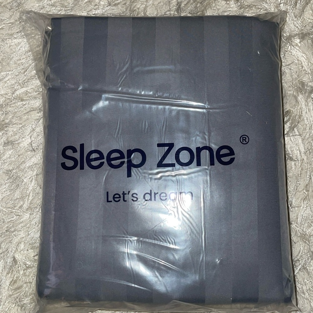 SLEEP ZONE King Size Gray, Striped, Cooling Sheets Set, NEW IN PACKAGE